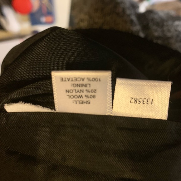 Ann Taylor Loft petite trumpet skirt size 6, 80% Wool - Picture 4 of 4